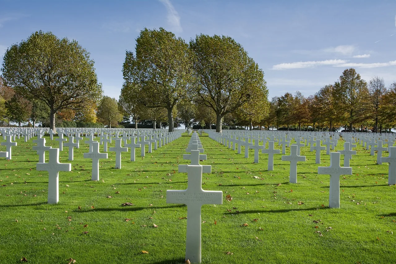 Even Tot Hier expositie Margraten verwijderd na politie-ingrijpen